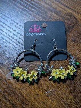 paparazzi Yellow and Green Floral Hoop Earrings